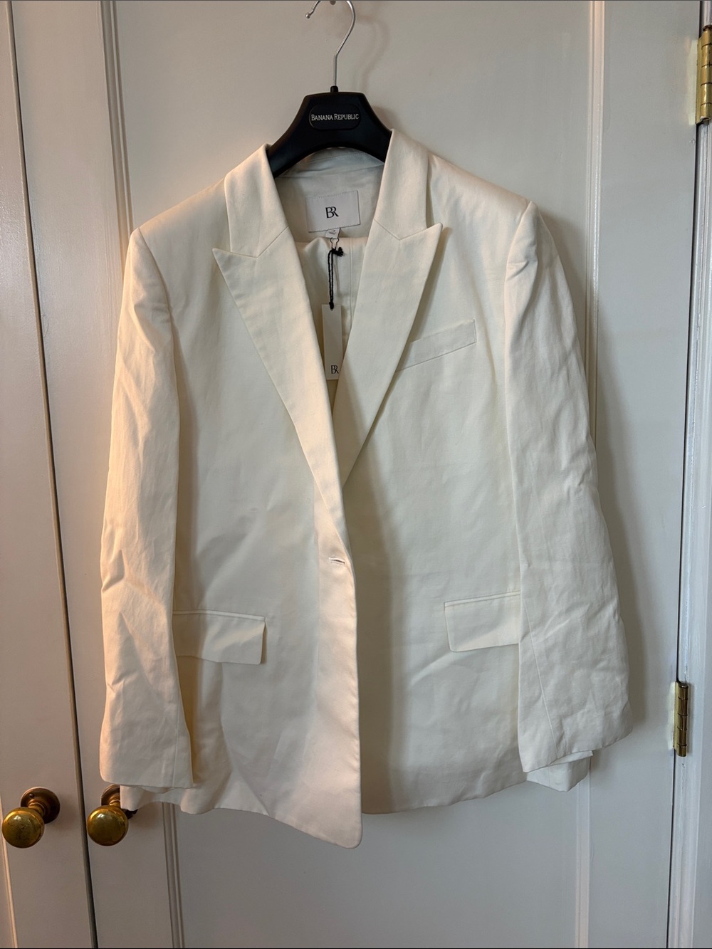 Banana Republic Women's Cream Suit (Single-Button Blazer & Pants)